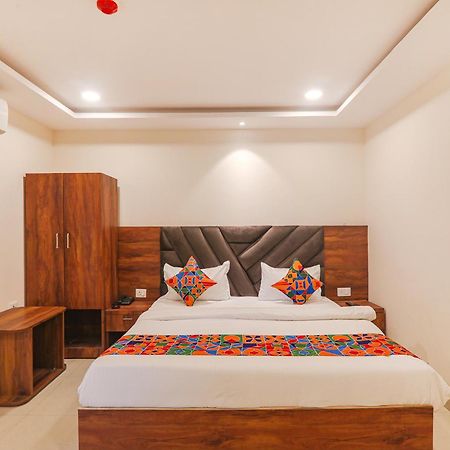Fabhotel Rachna Palace And Banquets - Nr Lekhraj Metro Station Lucknow Zewnętrze zdjęcie