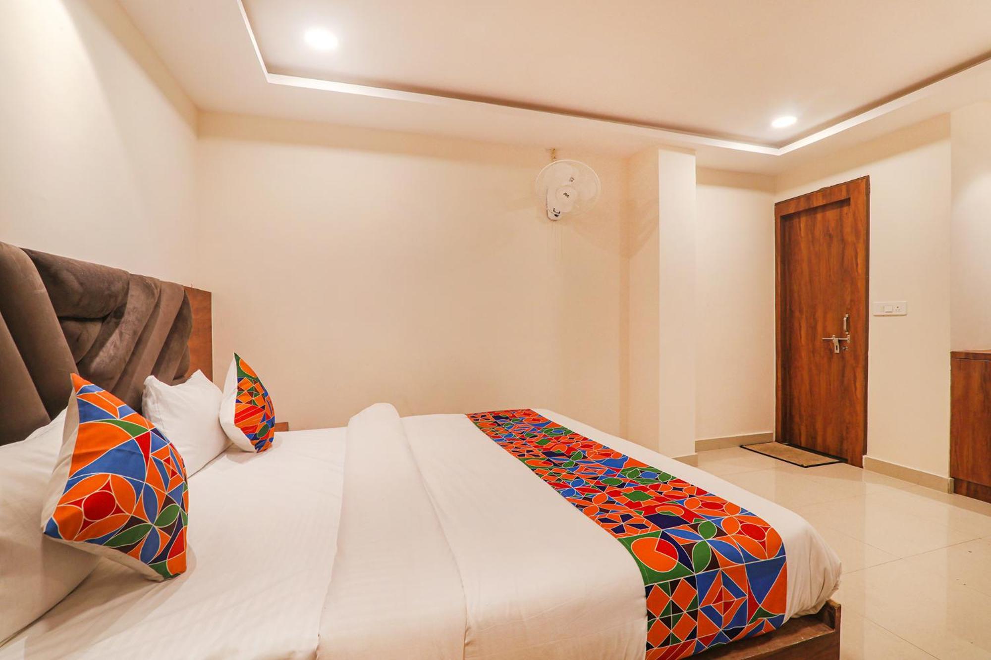 Fabhotel Rachna Palace And Banquets - Nr Lekhraj Metro Station Lucknow Zewnętrze zdjęcie