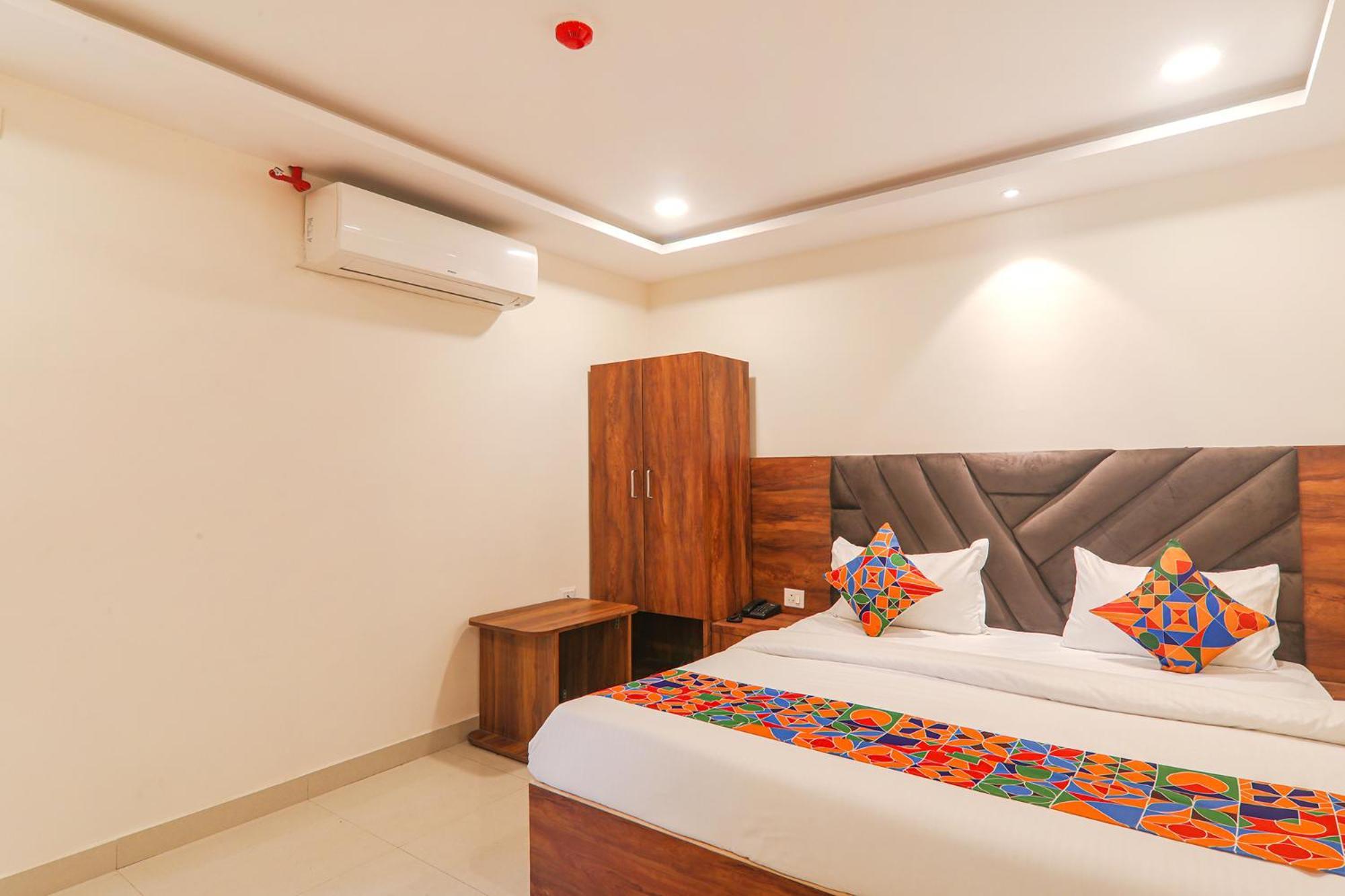 Fabhotel Rachna Palace And Banquets - Nr Lekhraj Metro Station Lucknow Zewnętrze zdjęcie