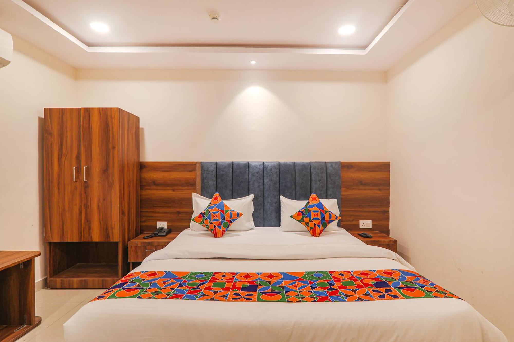 Fabhotel Rachna Palace And Banquets - Nr Lekhraj Metro Station Lucknow Zewnętrze zdjęcie
