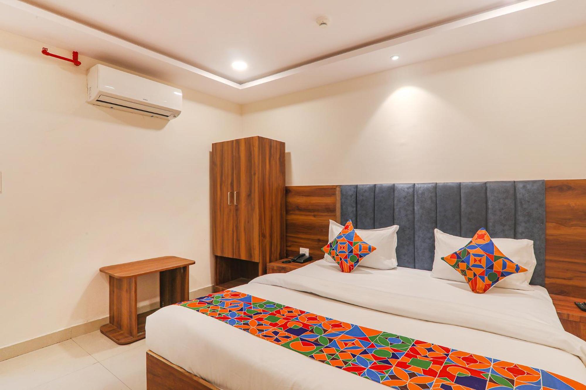 Fabhotel Rachna Palace And Banquets - Nr Lekhraj Metro Station Lucknow Zewnętrze zdjęcie