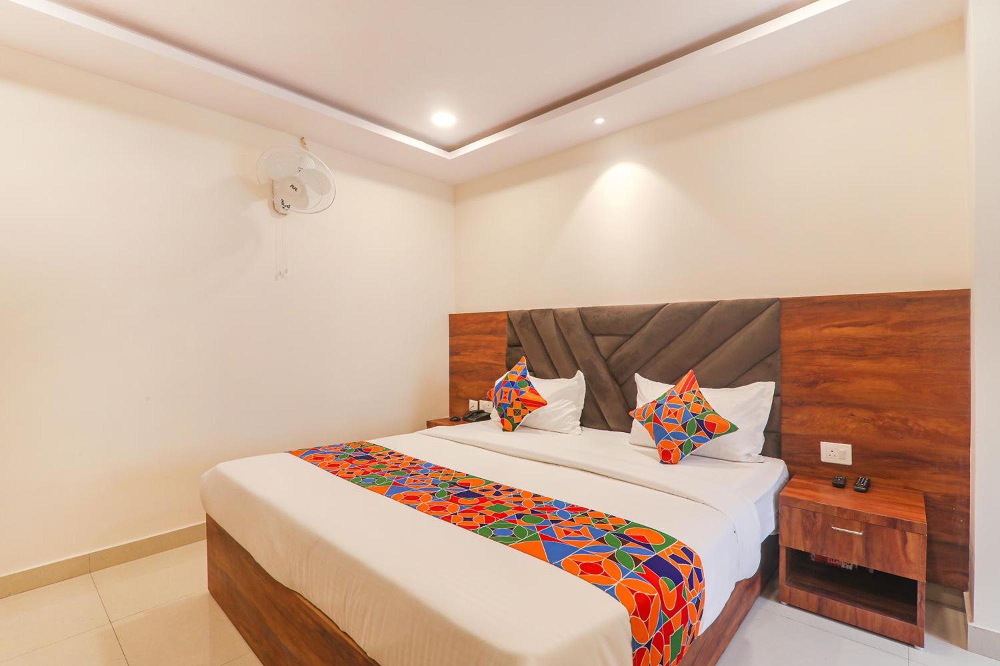 Fabhotel Rachna Palace And Banquets - Nr Lekhraj Metro Station Lucknow Zewnętrze zdjęcie