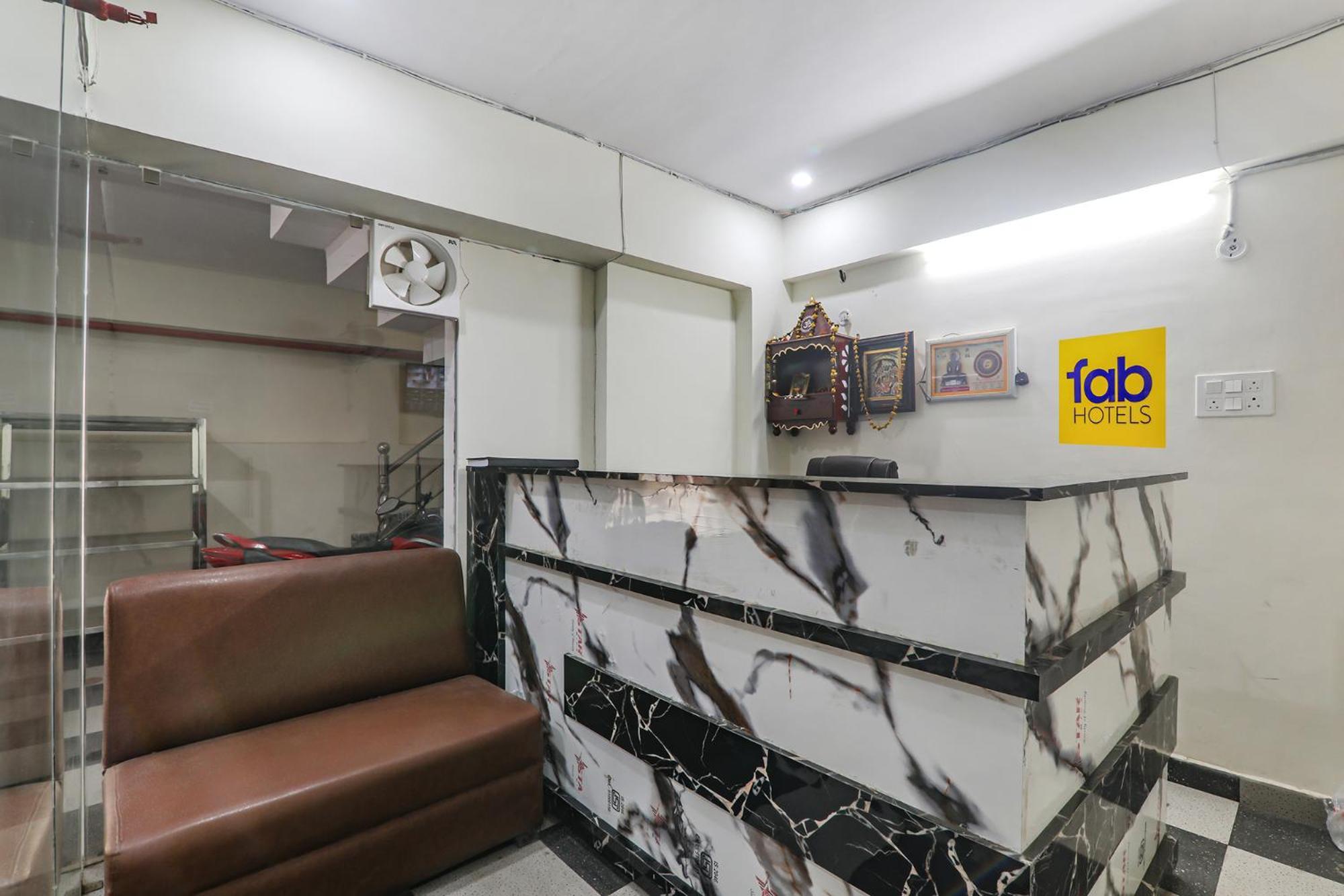 Fabhotel Rachna Palace And Banquets - Nr Lekhraj Metro Station Lucknow Zewnętrze zdjęcie