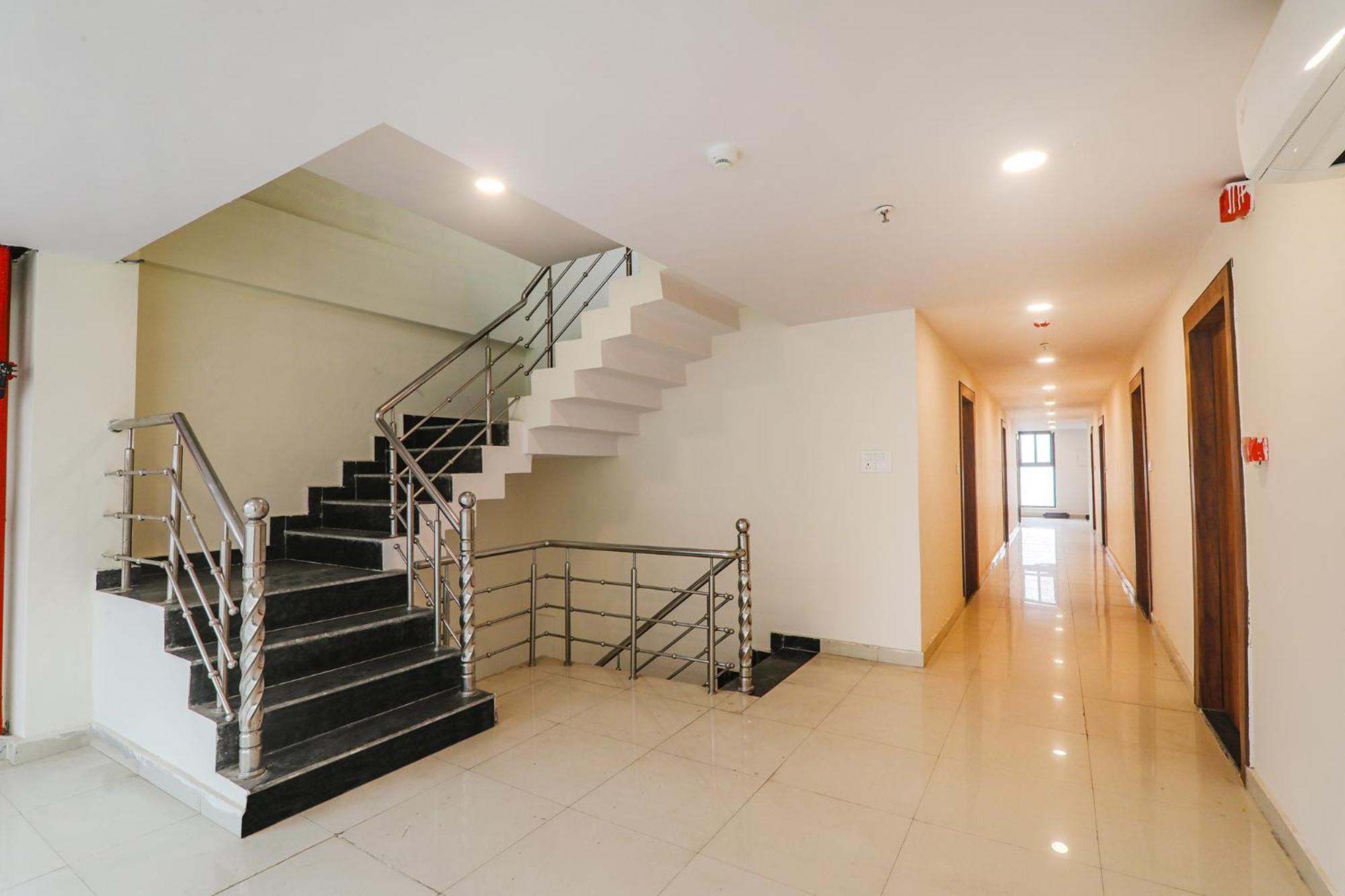 Fabhotel Rachna Palace And Banquets - Nr Lekhraj Metro Station Lucknow Zewnętrze zdjęcie