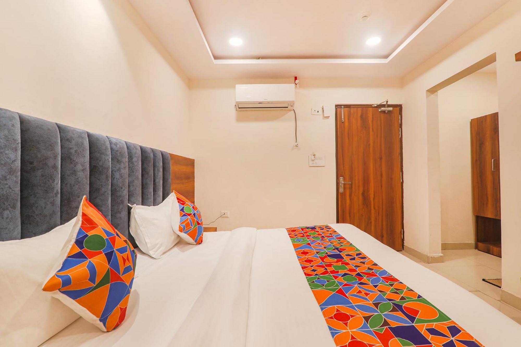 Fabhotel Rachna Palace And Banquets - Nr Lekhraj Metro Station Lucknow Zewnętrze zdjęcie
