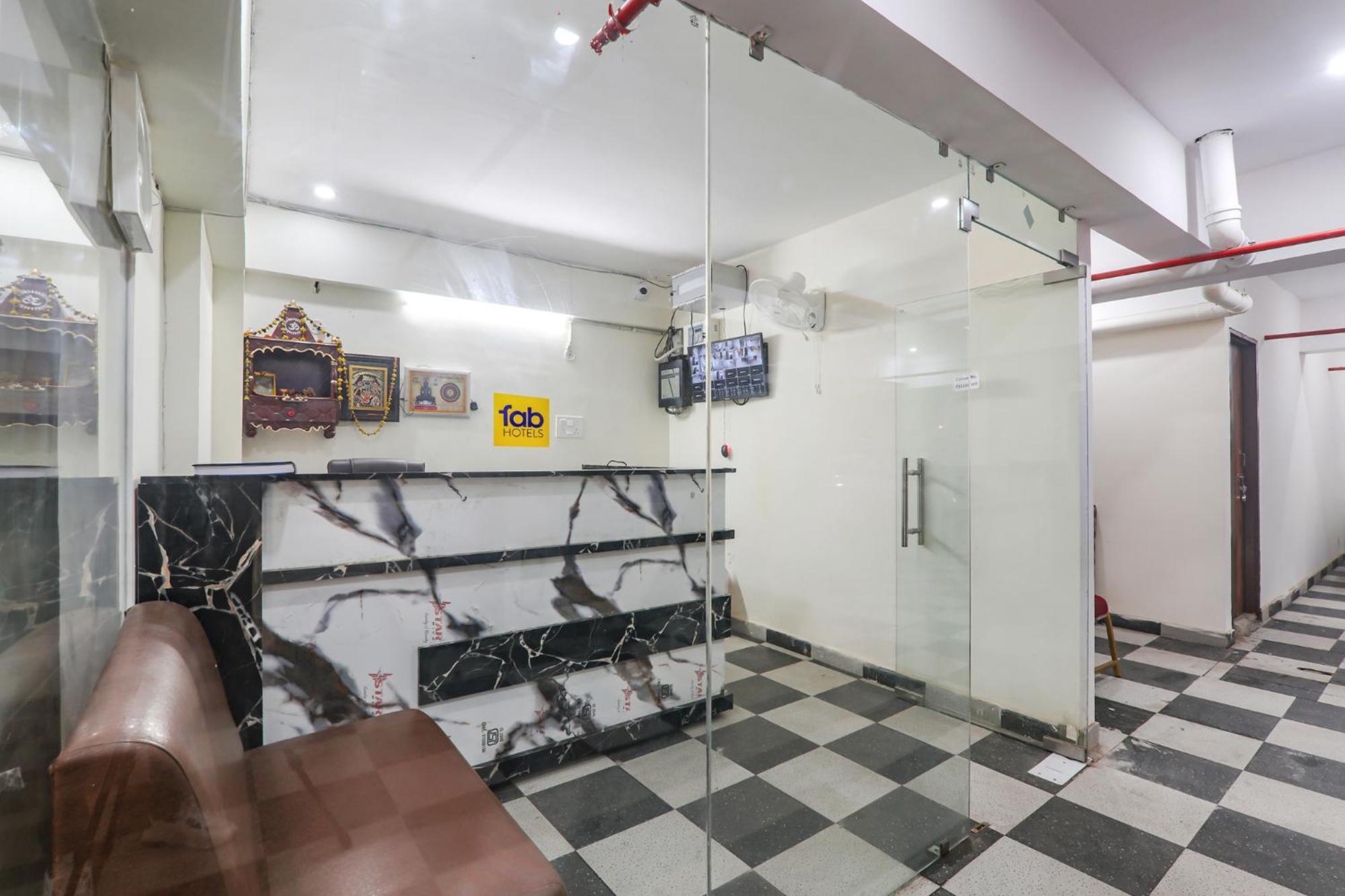 Fabhotel Rachna Palace And Banquets - Nr Lekhraj Metro Station Lucknow Zewnętrze zdjęcie