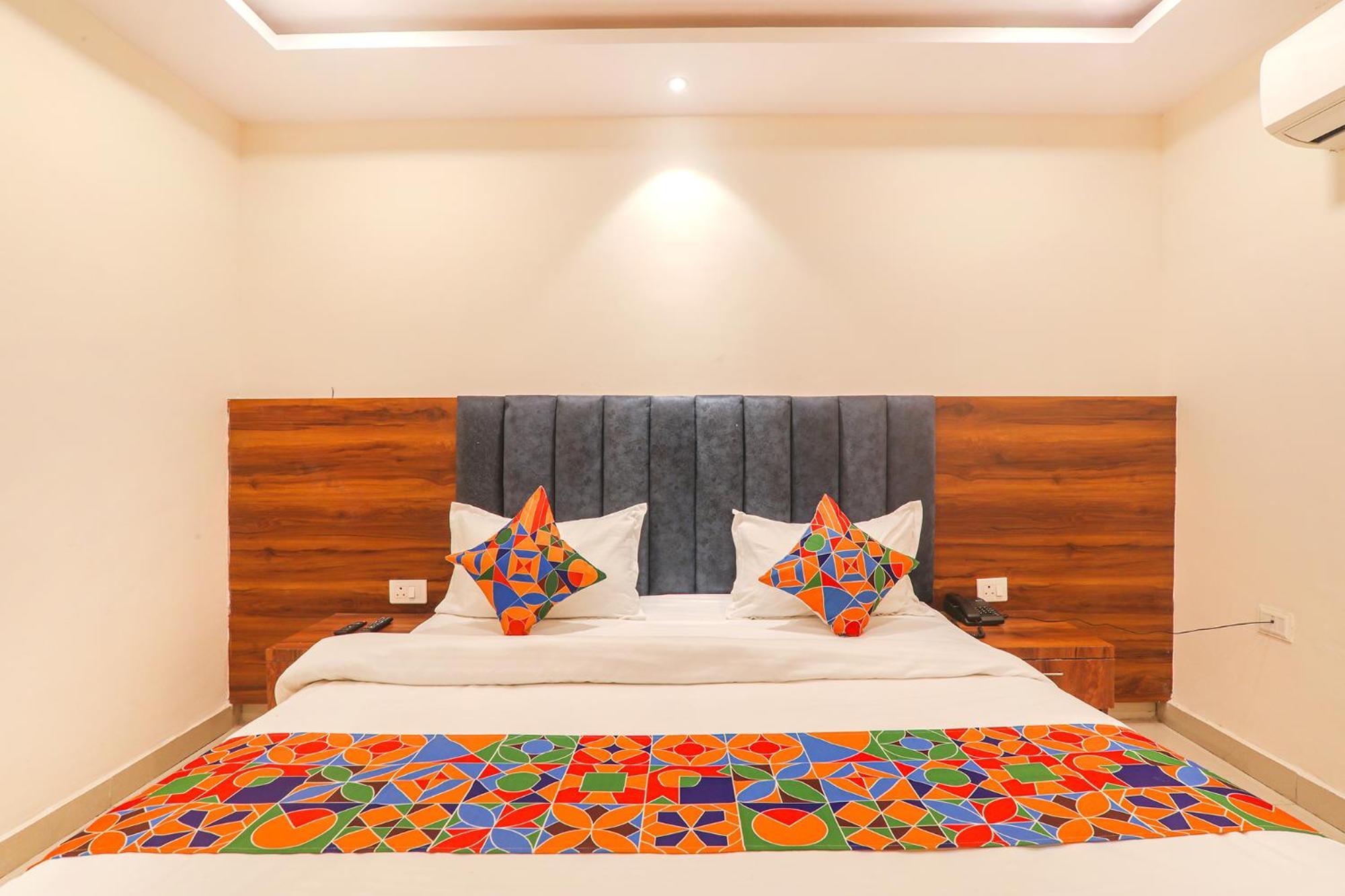 Fabhotel Rachna Palace And Banquets - Nr Lekhraj Metro Station Lucknow Zewnętrze zdjęcie