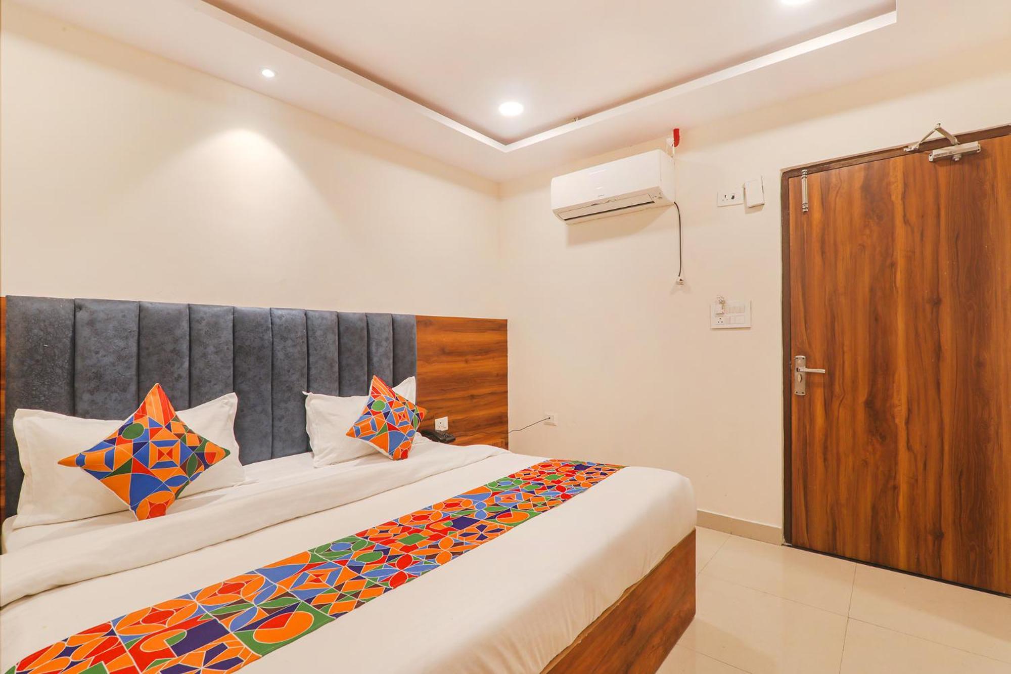 Fabhotel Rachna Palace And Banquets - Nr Lekhraj Metro Station Lucknow Zewnętrze zdjęcie