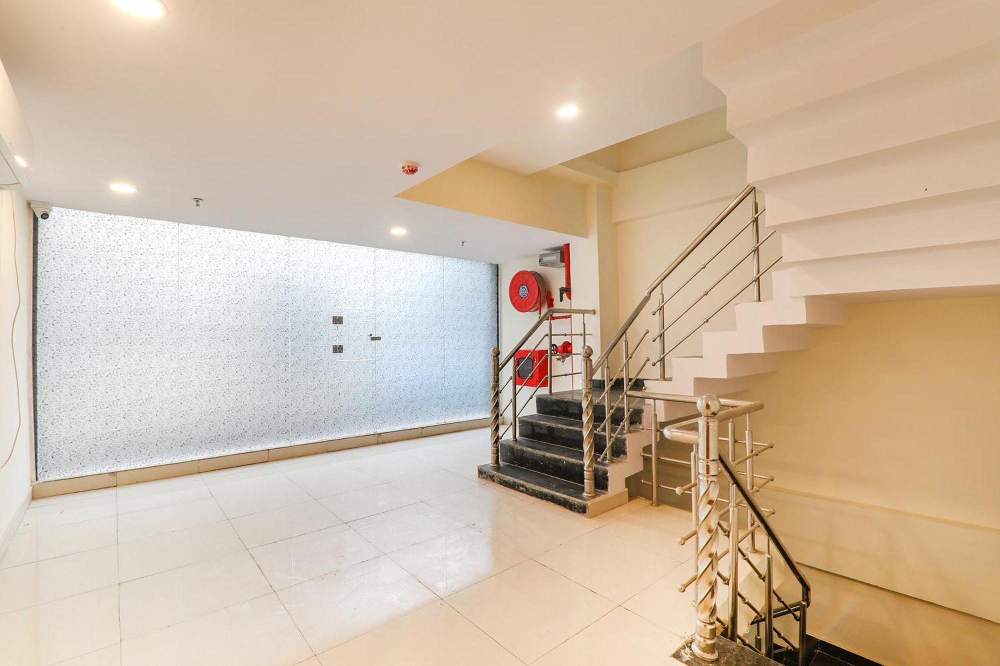 Fabhotel Rachna Palace And Banquets - Nr Lekhraj Metro Station Lucknow Zewnętrze zdjęcie